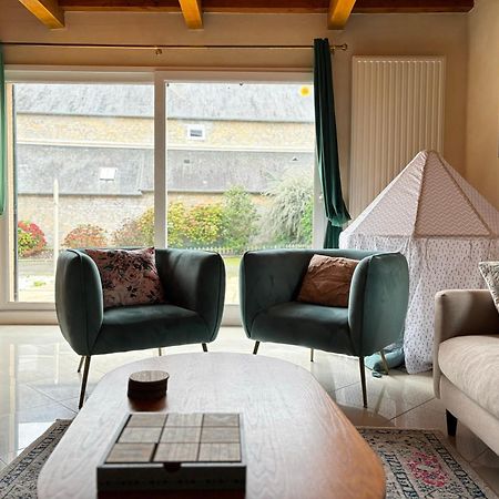 Le So Art, Grande Maison 4 Chambres, Terrain De Petanque, Grand Jardin Clos, Flipper, Babyfoot, Jeux Arcade, Ping Pong,1 Km Mer, Proche Golf, Port En Bessin, Bayeux Et Plages Du Debarquement, Adaptee Enfants Commes Exterior foto