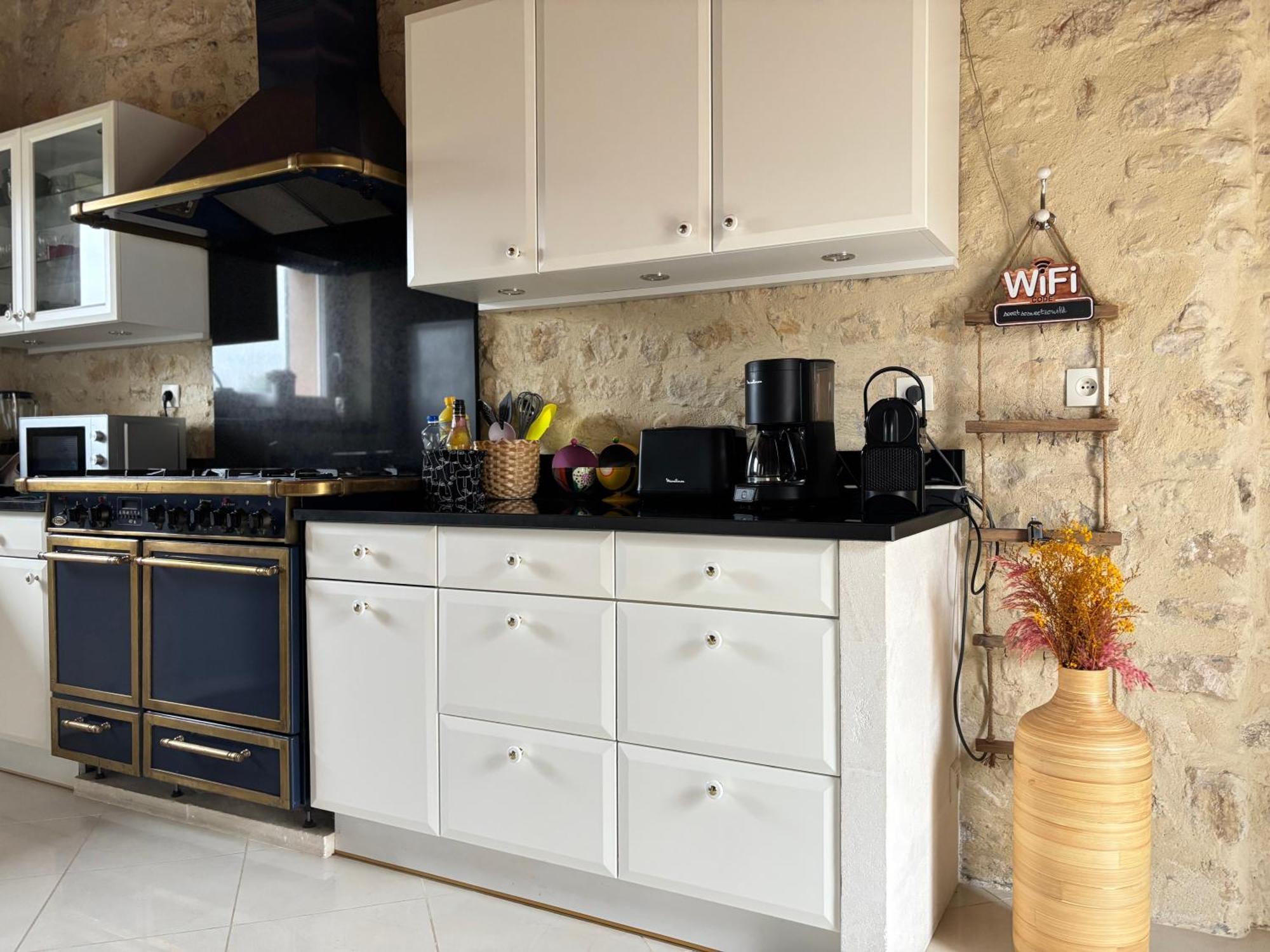 Le So Art, Grande Maison 4 Chambres, Terrain De Petanque, Grand Jardin Clos, Flipper, Babyfoot, Jeux Arcade, Ping Pong,1 Km Mer, Proche Golf, Port En Bessin, Bayeux Et Plages Du Debarquement, Adaptee Enfants Commes Exterior foto