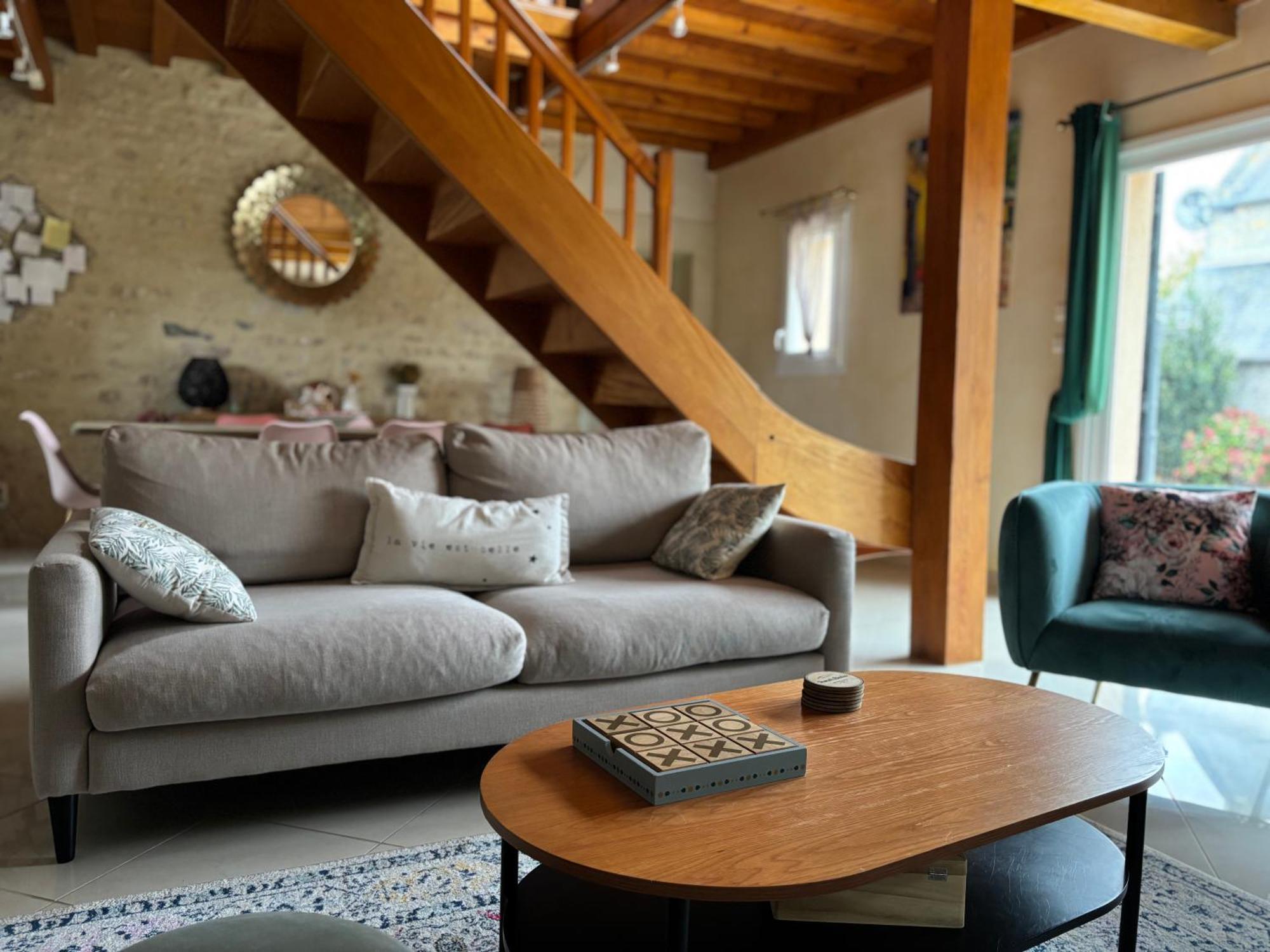 Le So Art, Grande Maison 4 Chambres, Terrain De Petanque, Grand Jardin Clos, Flipper, Babyfoot, Jeux Arcade, Ping Pong,1 Km Mer, Proche Golf, Port En Bessin, Bayeux Et Plages Du Debarquement, Adaptee Enfants Commes Exterior foto